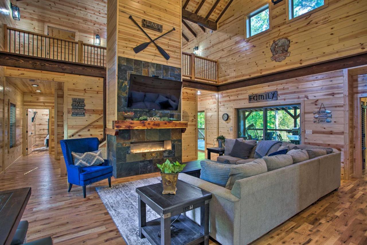 Luxe Broken Bow Cabin Game Room, Fire Pit And Deck! Exterior photo