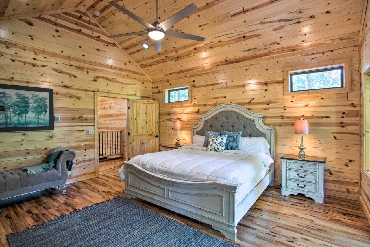 Luxe Broken Bow Cabin Game Room, Fire Pit And Deck! Exterior photo