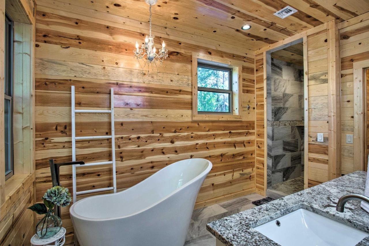 Luxe Broken Bow Cabin Game Room, Fire Pit And Deck! Exterior photo
