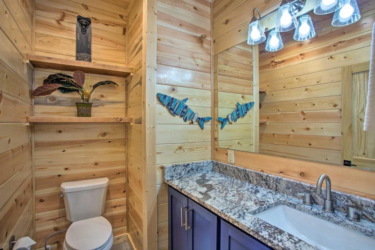 Luxe Broken Bow Cabin Game Room, Fire Pit And Deck! Exterior photo