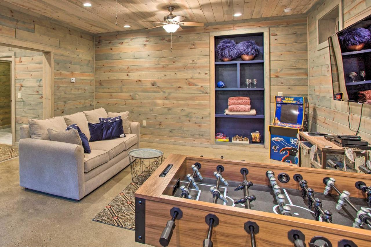 Luxe Broken Bow Cabin Game Room, Fire Pit And Deck! Exterior photo
