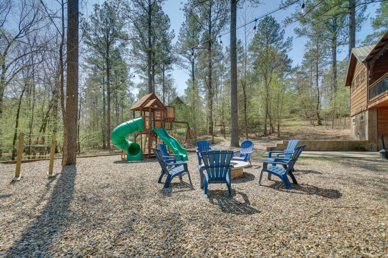 Luxe Broken Bow Cabin Game Room, Fire Pit And Deck! Exterior photo