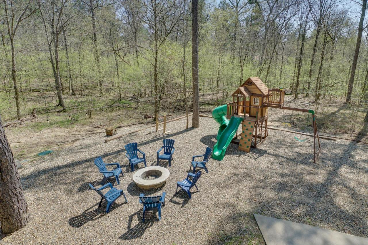 Luxe Broken Bow Cabin Game Room, Fire Pit And Deck! Exterior photo